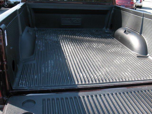 Dodge Ram 1500 2004 photo 4
