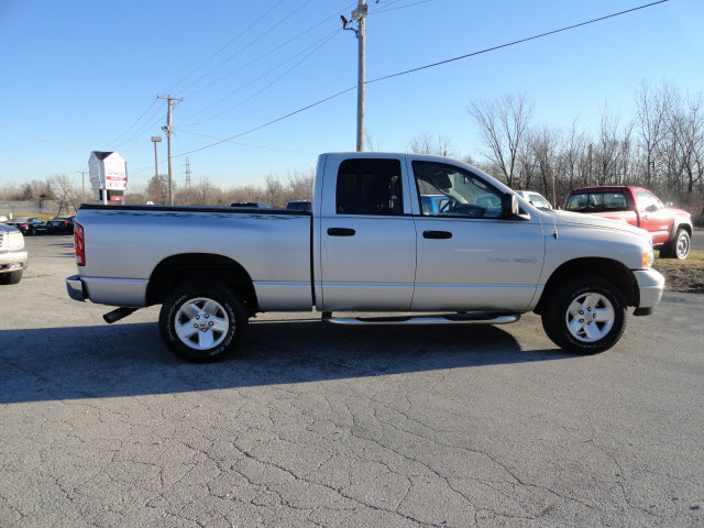Dodge Ram 1500 2004 photo 4