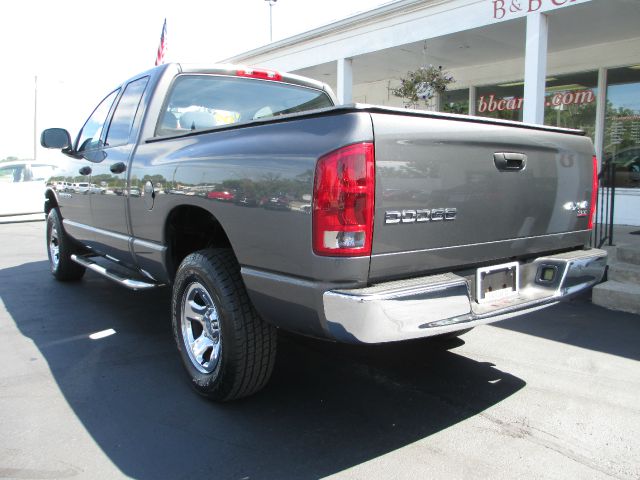 Dodge Ram 1500 2004 photo 2