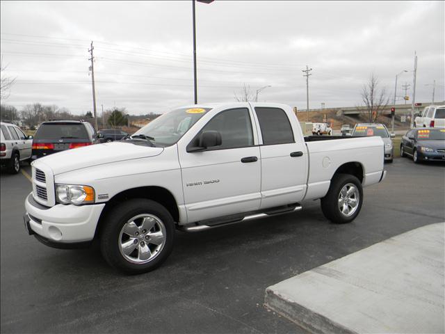 Dodge Ram 1500 2004 photo 3