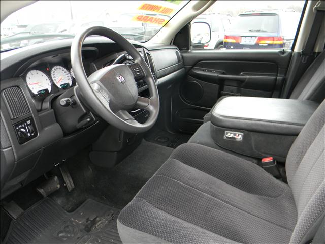 Dodge Ram 1500 2004 photo 4
