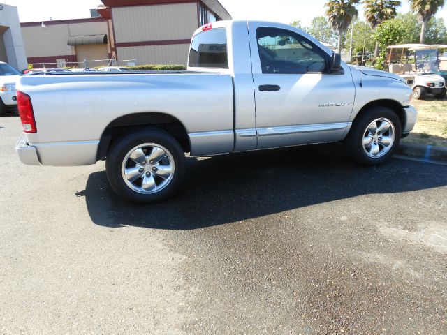 Dodge Ram 1500 2004 photo 2