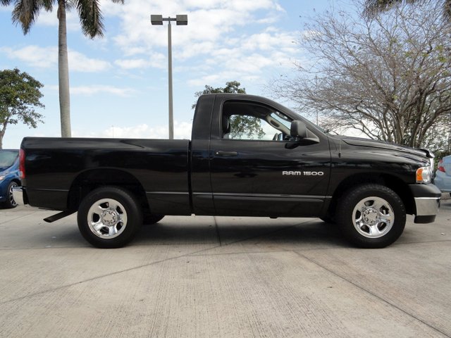 Dodge Ram 1500 2004 photo 1