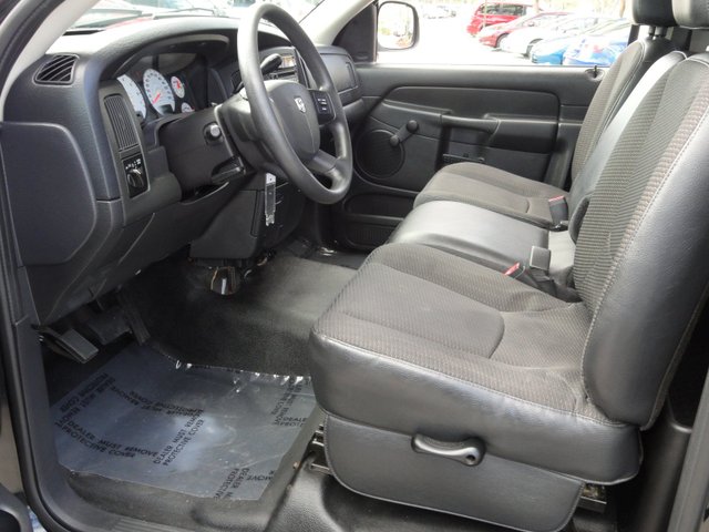 Dodge Ram 1500 2004 photo 3