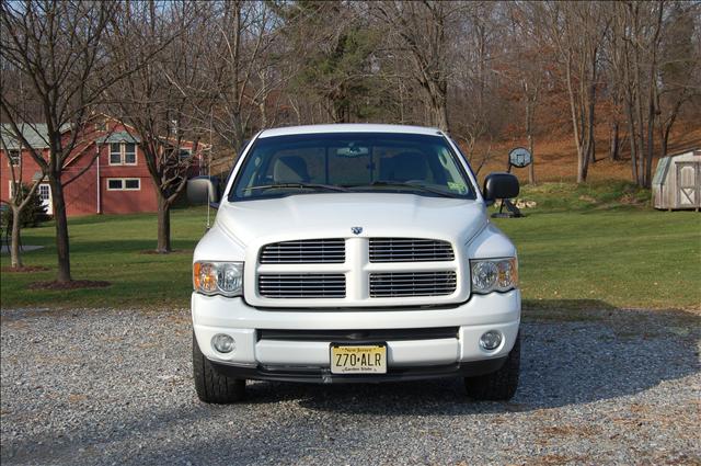 Dodge Ram 1500 2004 photo 2