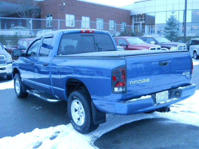 Dodge Ram 1500 2004 photo 4