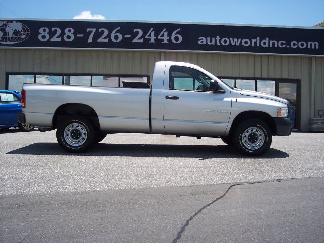 Dodge Ram 1500 2004 photo 3