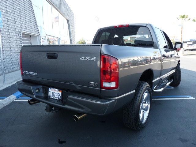 Dodge Ram 1500 2004 photo 2