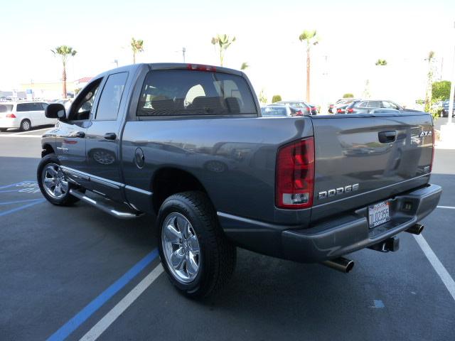 Dodge Ram 1500 2004 photo 4