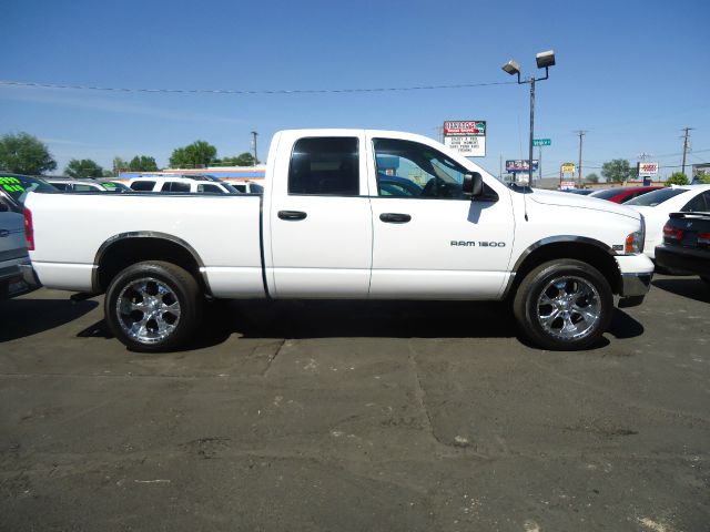 Dodge Ram 1500 2004 photo 4