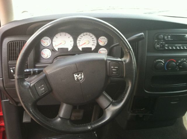 Dodge Ram 1500 2004 photo 3