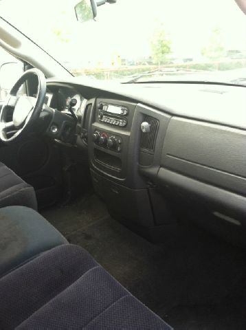 Dodge Ram 1500 2004 photo 4