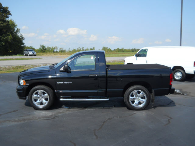 Dodge Ram 1500 2004 photo 1