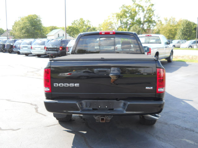 Dodge Ram 1500 2004 photo 3