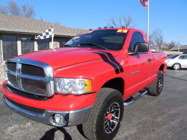 Dodge Ram 1500 2004 photo 4