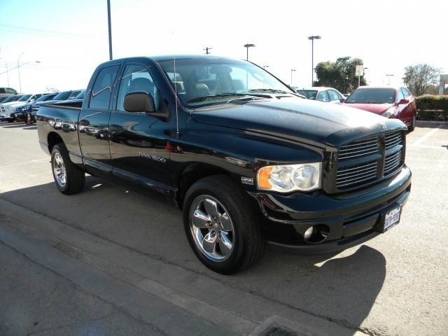 Dodge Ram 1500 2004 photo 2