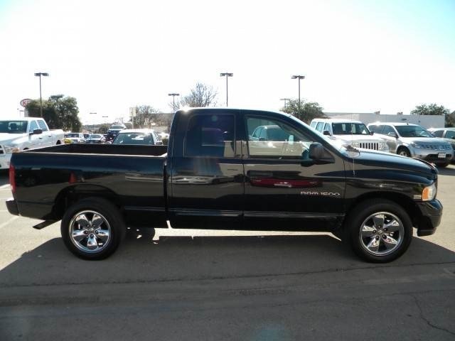 Dodge Ram 1500 2004 photo 3