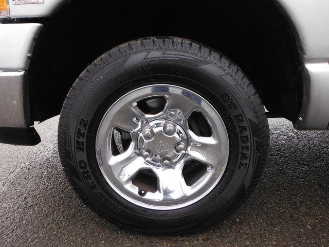 Dodge Ram 1500 2004 photo 2