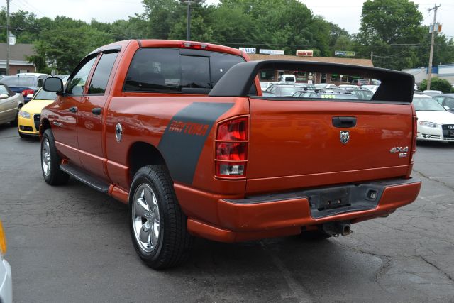 Dodge Ram 1500 Ext WT Pickup Truck