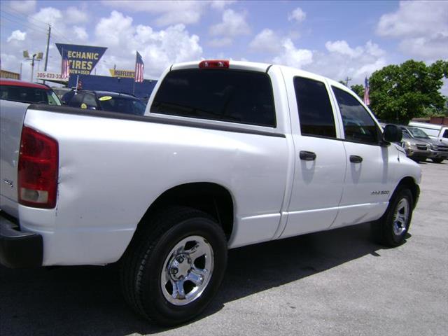 Dodge Ram 1500 L300 2 Pickup Truck