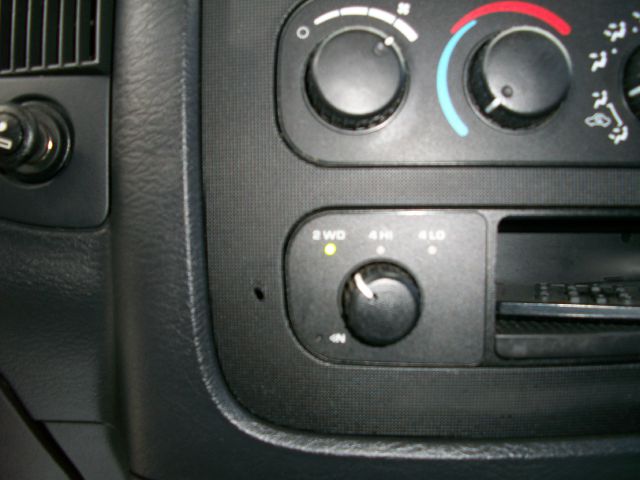 Dodge Ram 1500 2005 photo 14