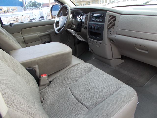 Dodge Ram 1500 2005 photo 2