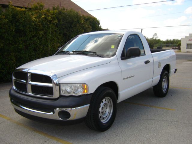 Dodge Ram 1500 2005 photo 2