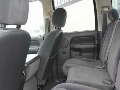 Dodge Ram 1500 2005 photo 2