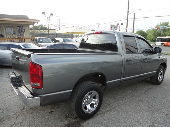 Dodge Ram 1500 2005 photo 2