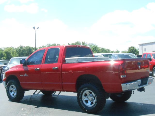 Dodge Ram 1500 2005 photo 2