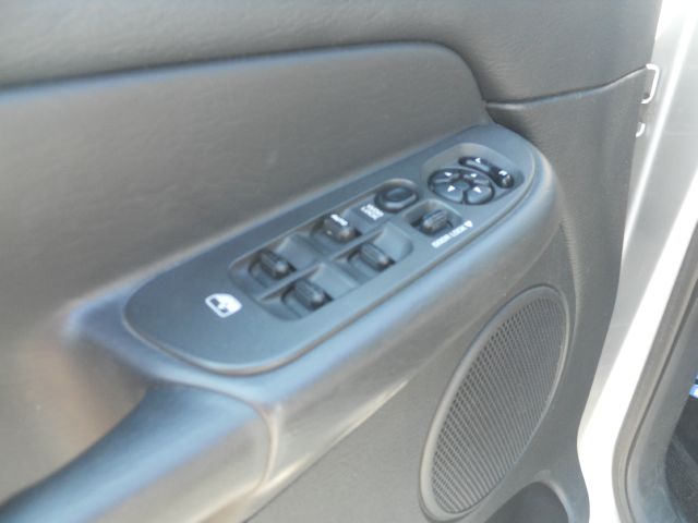 Dodge Ram 1500 Ext WT Pickup Truck