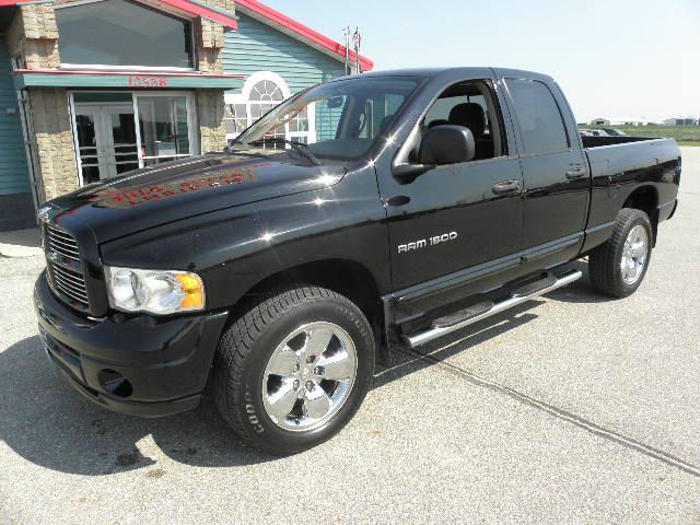 Dodge Ram 1500 Ext WT Pickup Truck