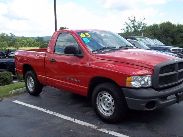 Dodge Ram 1500 2005 photo 2