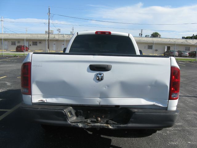 Dodge Ram 1500 2005 photo 2