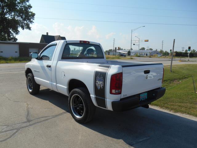 Dodge Ram 1500 2005 photo 2