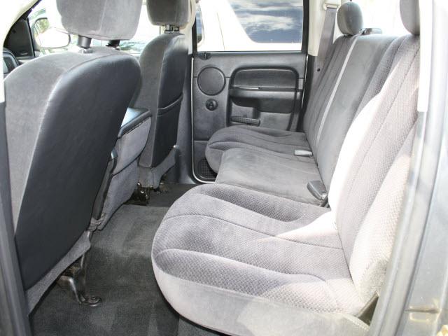 Dodge Ram 1500 2005 photo 2