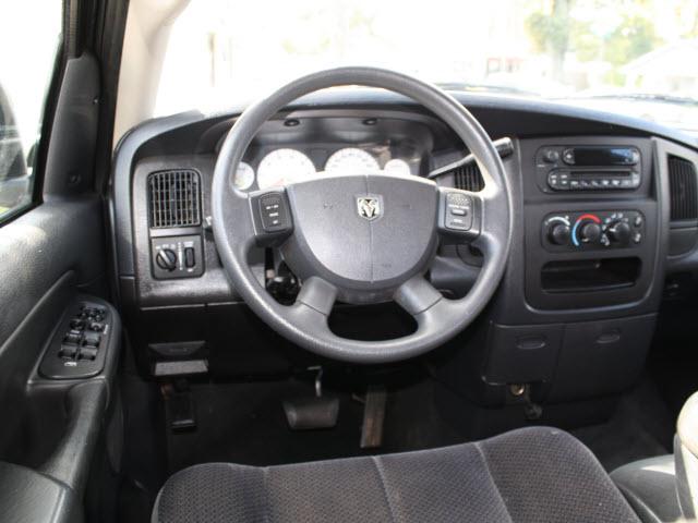 Dodge Ram 1500 2005 photo 3