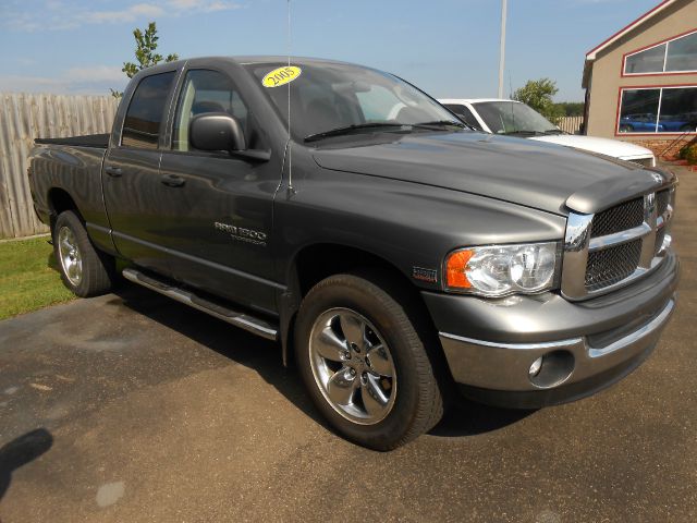 Dodge Ram 1500 2005 photo 2