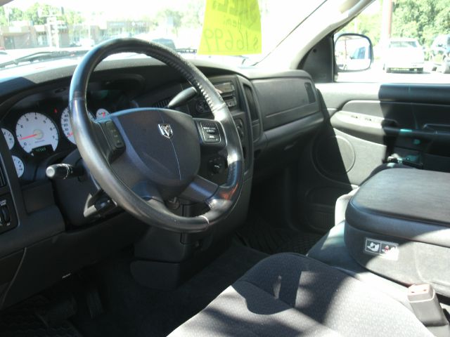 Dodge Ram 1500 Ext WT Pickup Truck