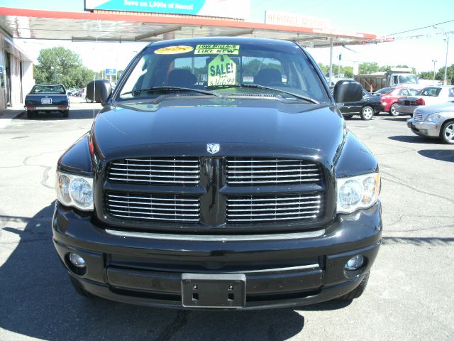 Dodge Ram 1500 2005 photo 2