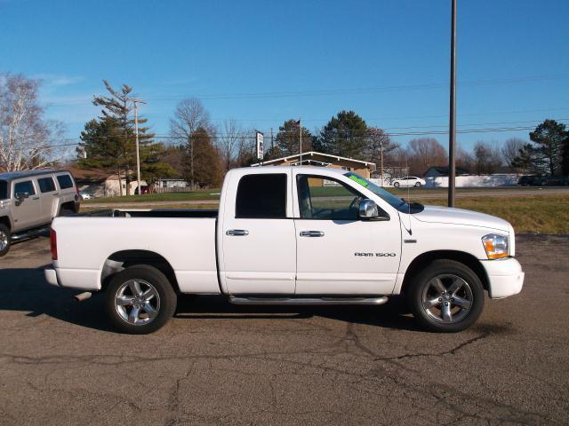 Dodge Ram 1500 SLT Pickup Truck