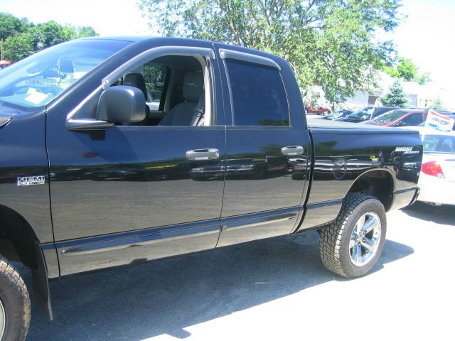 Dodge Ram 1500 EX W/ Leather And DVD Pickup Truck
