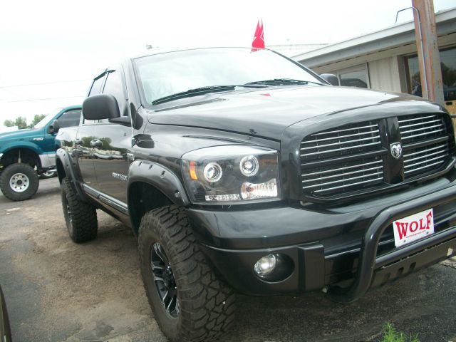 Dodge Ram 1500 4dr LX 4WD Auto Pickup Truck