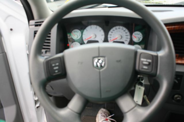 Dodge Ram 1500 2006 photo 18