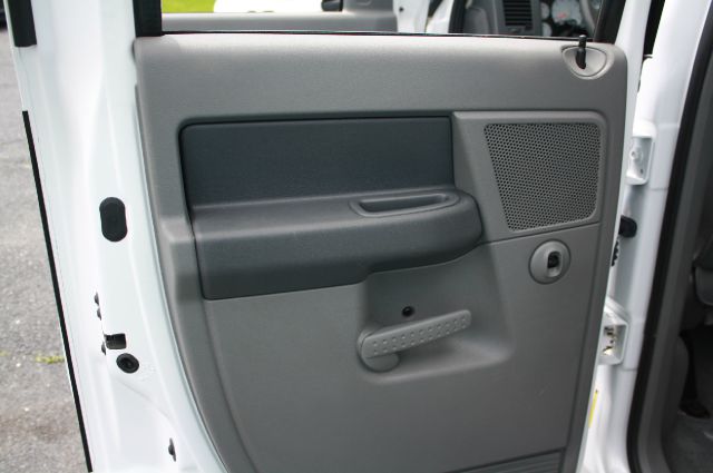 Dodge Ram 1500 2006 photo 2