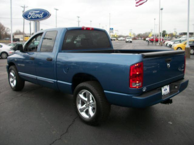 Dodge Ram 1500 2006 photo 2