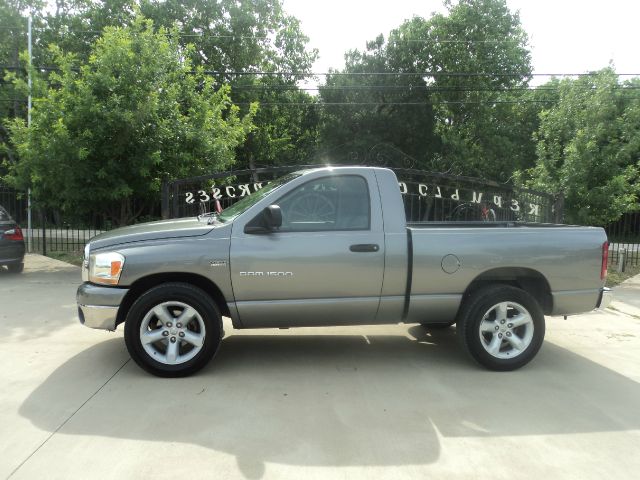 Dodge Ram 1500 2006 photo 2
