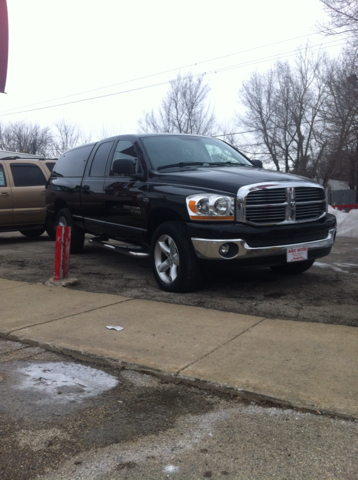 Dodge Ram 1500 4d Wagon AWD Pickup Truck