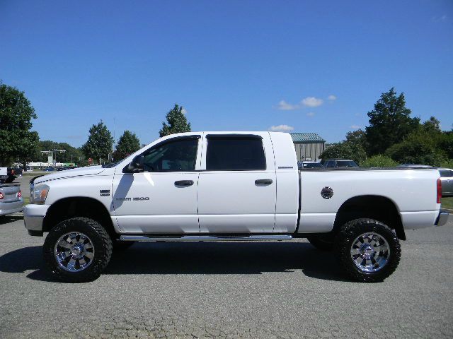 Dodge Ram 1500 2006 photo 2