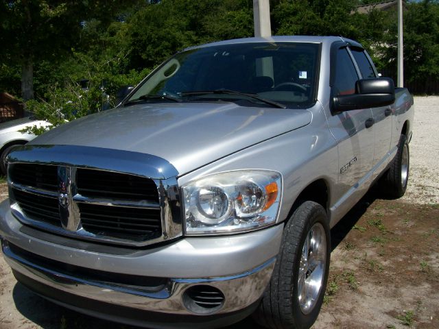 Dodge Ram 1500 LS ES Pickup Truck